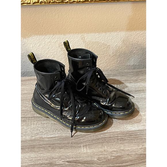 Leather Dr Martens 1460 patent leather lace up boots size 7 - Picture 2 of 10